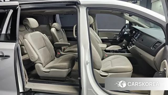 Kia All New Carnival id 3718853 из Кореи 20