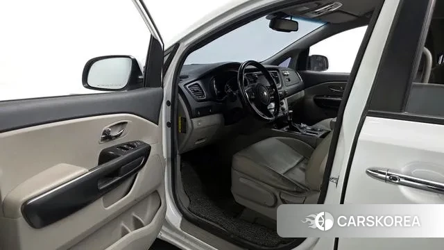 Kia The New Carnival id 3557931 из Кореи 20