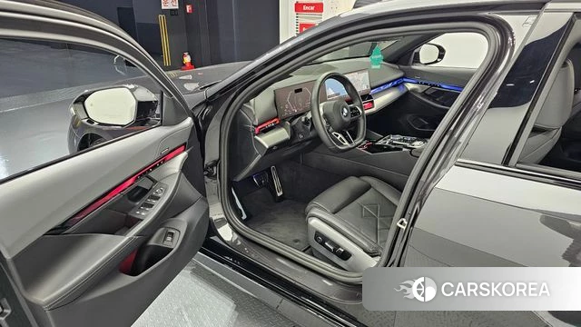 BMW 5 Series (G60) id 3914284 из Кореи 20