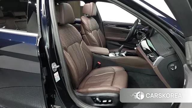 BMW 5 Series (G30) id 3447604 из Кореи 20