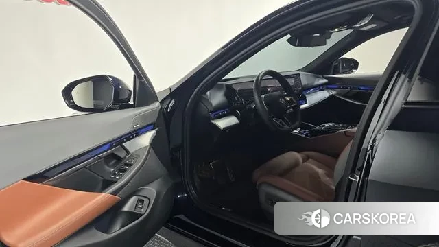 BMW 5 Series (G60) id 3359703 из Кореи 20