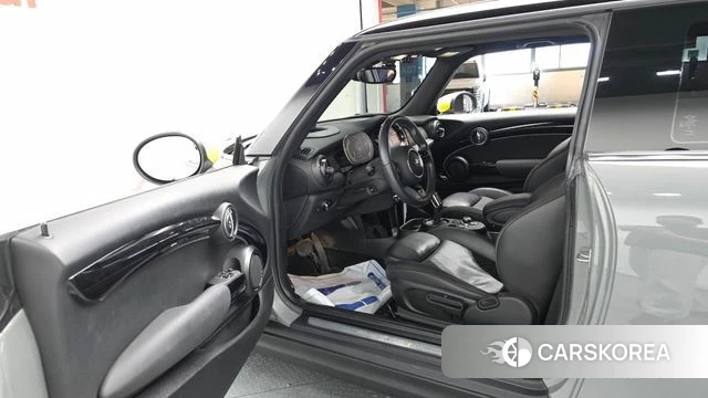 Mini Cooper Electric id 4202213 из Кореи 34