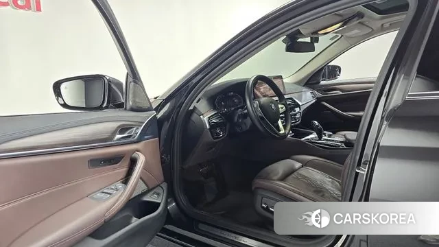 BMW 5 Series (G30) id 3509144 из Кореи 20