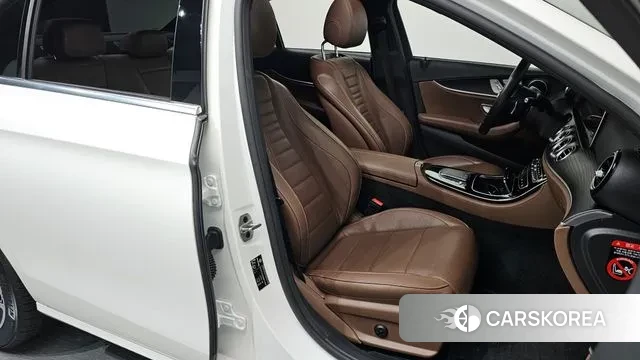 Mercedes-Benz E-Class W213 id 3690650 из Кореи 20