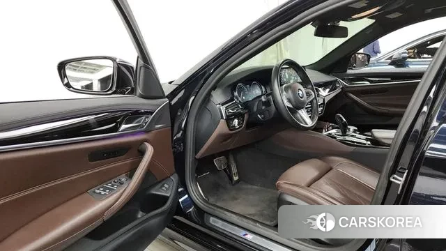 BMW 5 Series (G30) id 3396897 из Кореи 20