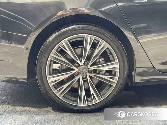Audi A6L id 4273889 из Китая 33