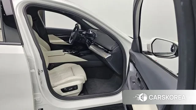 BMW 5 Series (G60) id 3512357 из Кореи 20