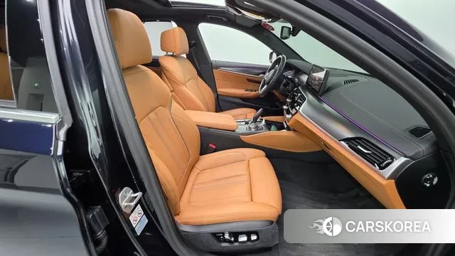 BMW 5 Series (G30) id 3426673 из Кореи 20