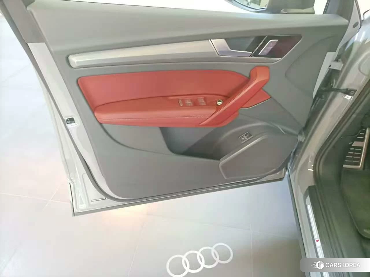 Audi Q5L id 4440950 из Китая 16