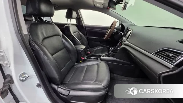 Hyundai Avante AD id 3789596 из Кореи 20