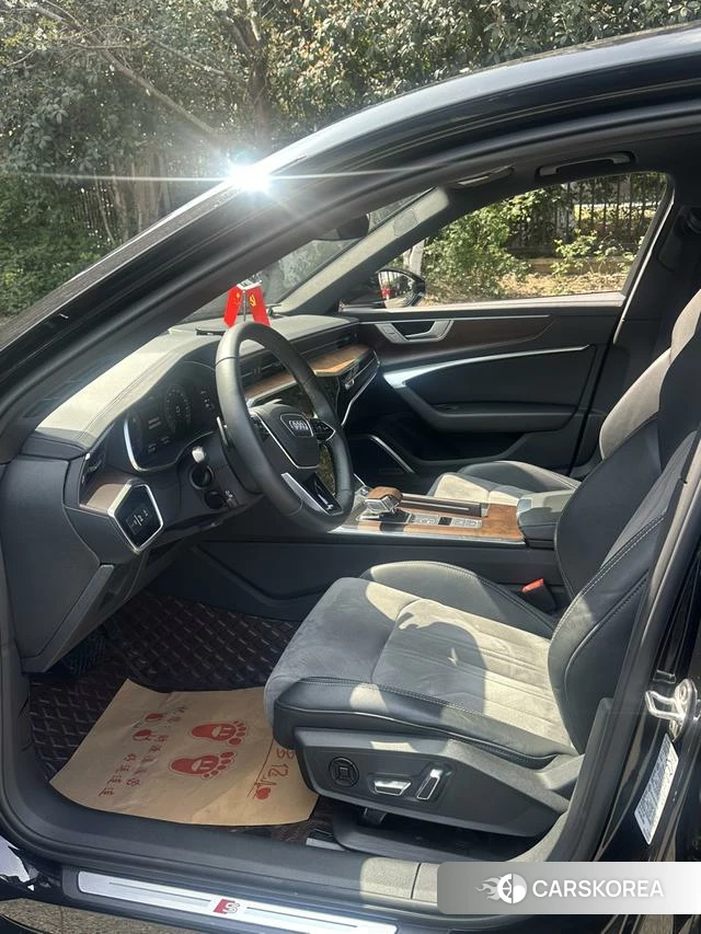 Audi A6L id 4278395 из Китая 12