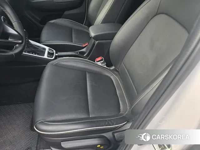 Hyundai Venue id 3676662 из Кореи 16