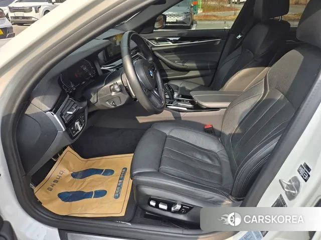 BMW 5 Series (G30) id 3489172 из Кореи 19