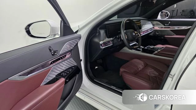 BMW 7 Series (G70) id 4488446 из Кореи 39