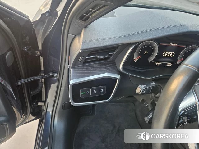 Audi A6 (C8) id 3992924 из Кореи 17