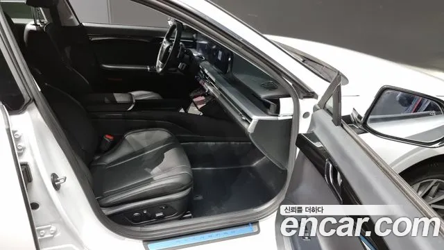 Hyundai Grandeur (GN7) id 2407810 из Кореи 20