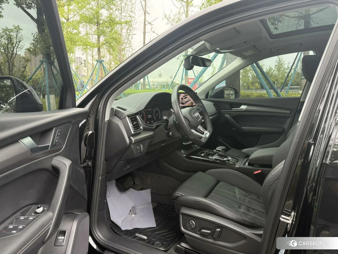 Audi Q5L id 4510435 из Китая 24