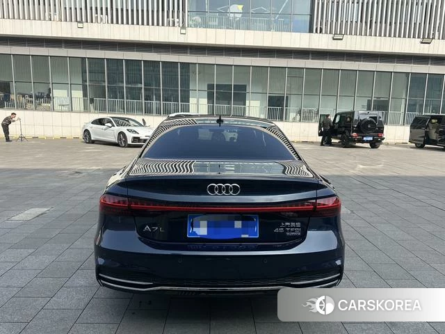 Audi A7L id 4261592 из Китая 16