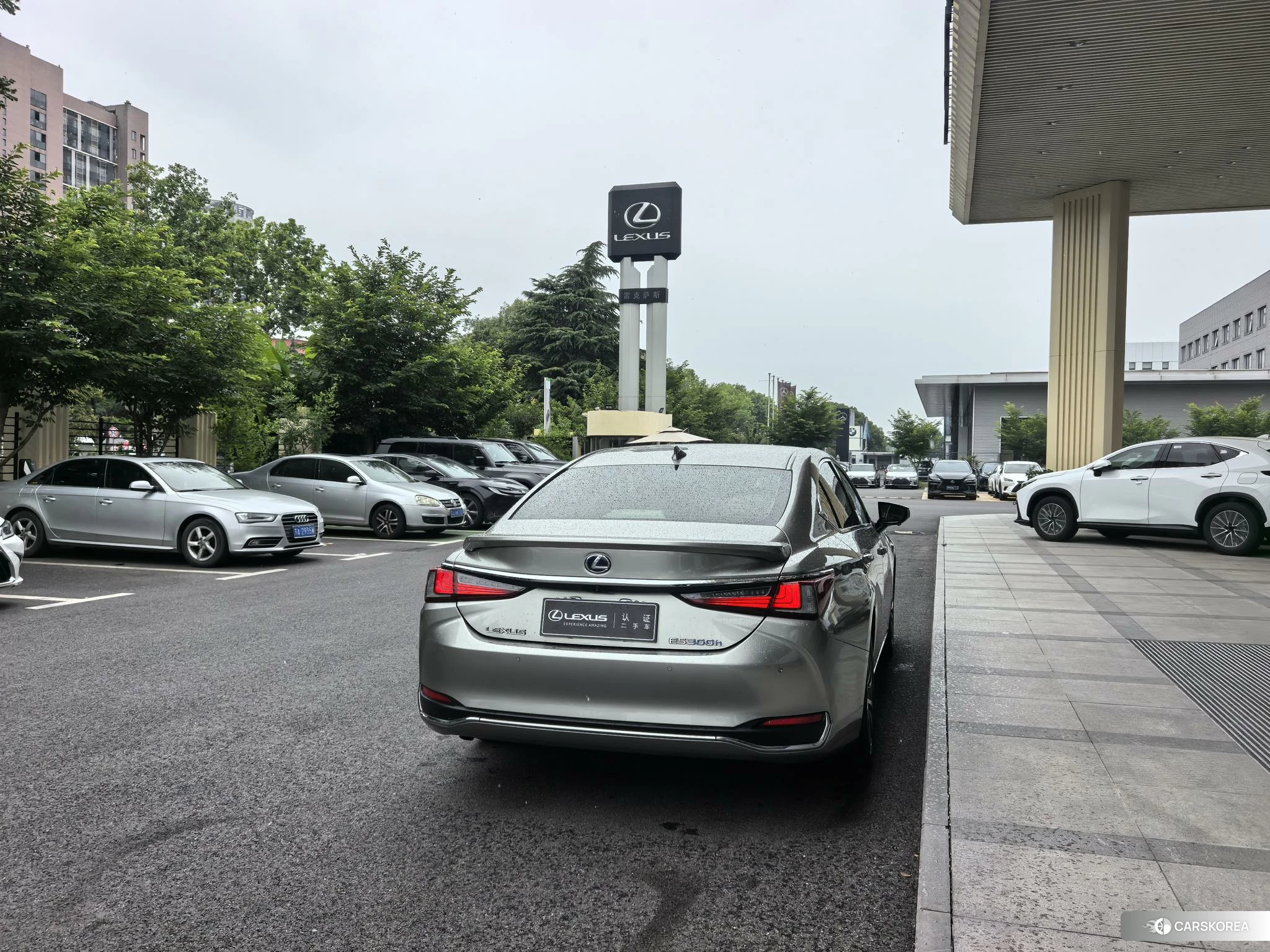 Lexus ES id 4487403 из Китая 17