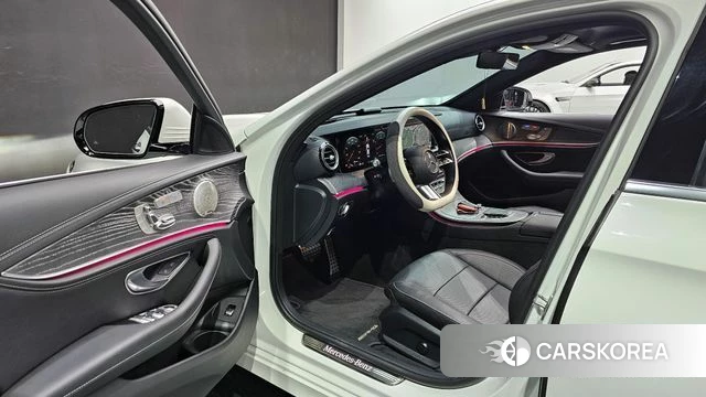 Mercedes-Benz E-Class W213 id 4267474 из Кореи 36