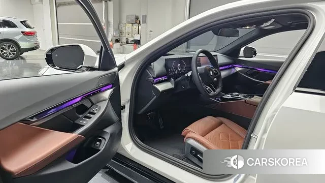 BMW 5 Series (G60) id 3415221 из Кореи 20