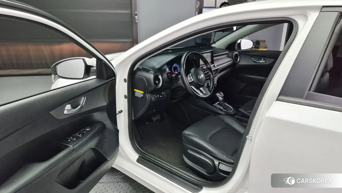 Kia Come New K3 id 2112447 из Кореи 20