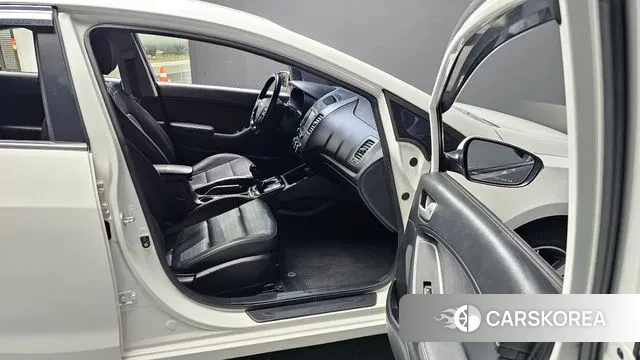 Kia The New K3 id 3641777 из Кореи 20