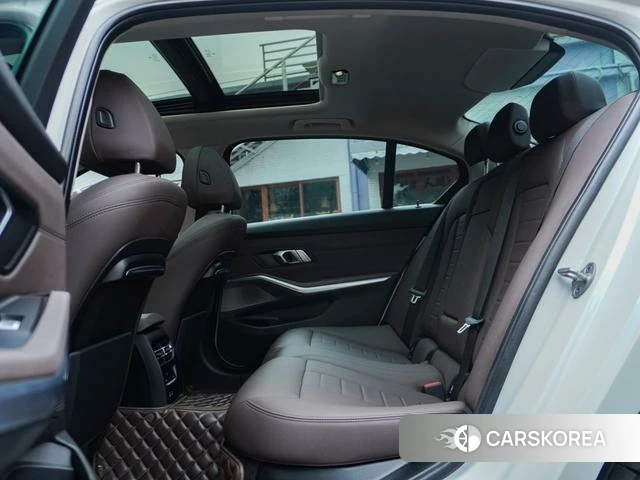 BMW 3 series id 3890792 из Китая 27