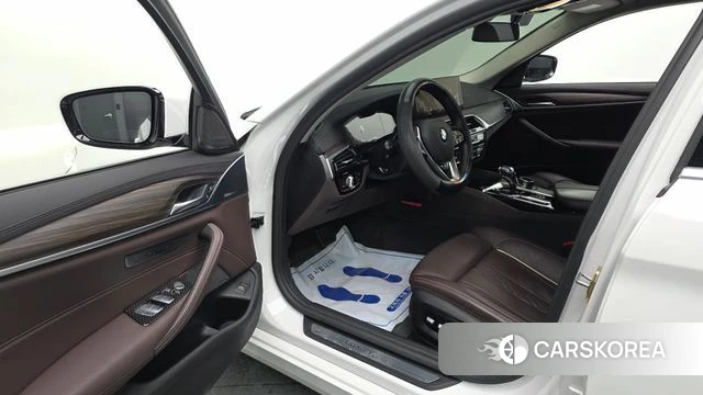 BMW 5 Series (G30) id 3922703 из Кореи 20