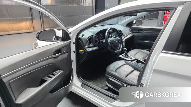 Hyundai Avante AD id 3672881 из Кореи 20