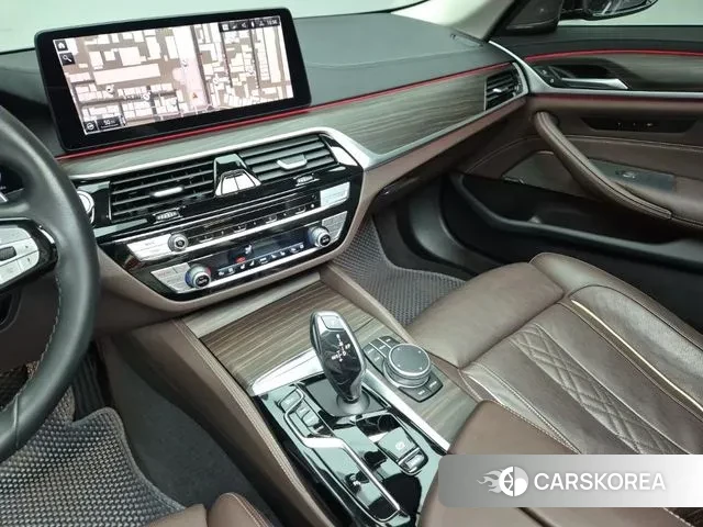 BMW 5 Series (G30) id 3274459 из Кореи 19