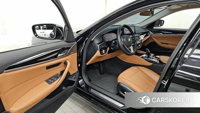 BMW 5 Series (G30) id 4325166 из Кореи 34