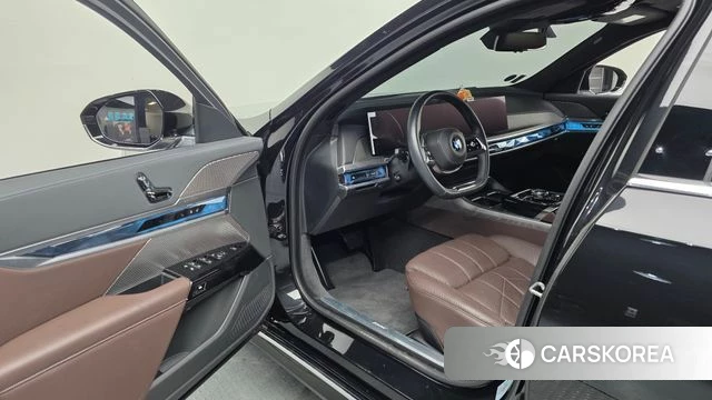 BMW 7 Series (G70) id 3841793 из Кореи 20