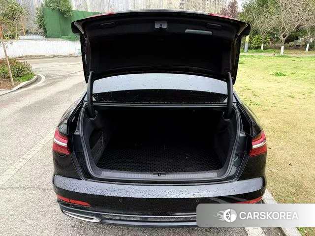 Audi A6L id 4273503 из Китая 25