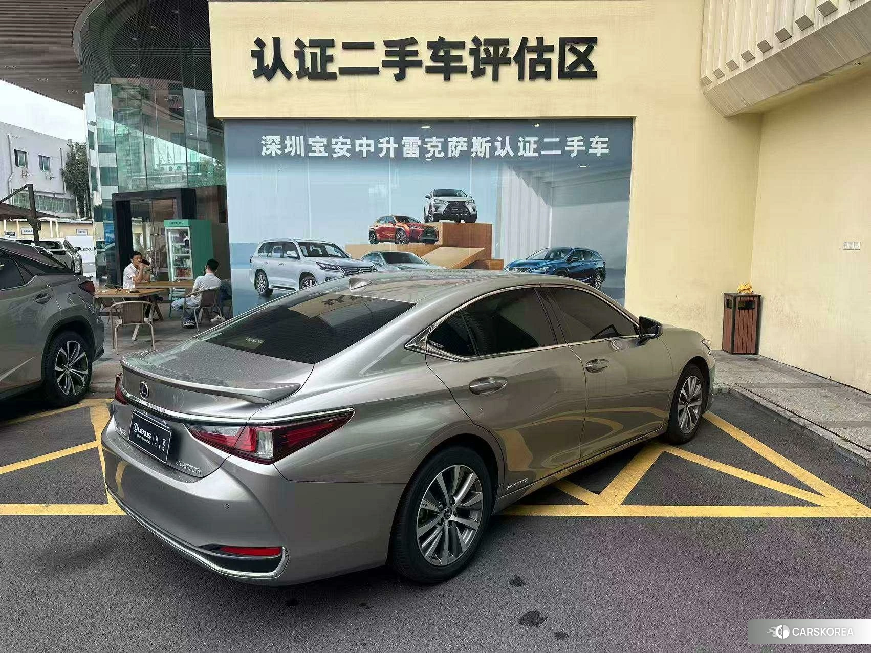 Lexus ES id 4499149 из Китая 15