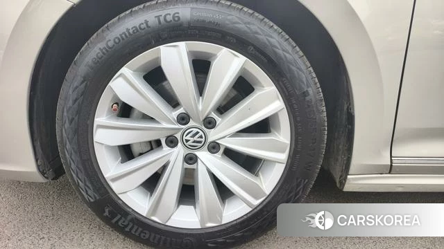 Volkswagen Passat id 3856289 из Китая 19