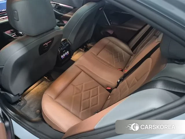 BMW 5 Series (G60) id 3457411 из Кореи 10