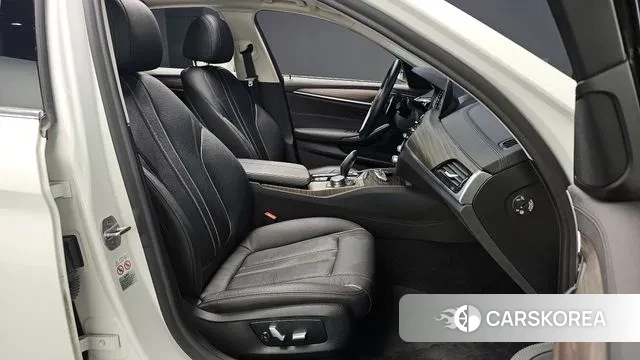 BMW 5 Series (G30) id 3248884 из Кореи 20