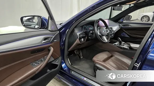 BMW 5 Series (G30) id 3598696 из Кореи 20