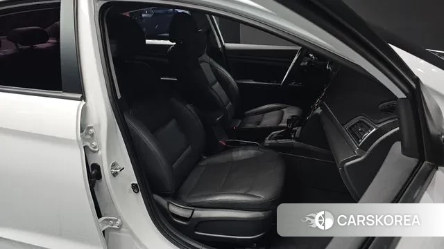 Hyundai Avante AD id 3024486 из Кореи 20