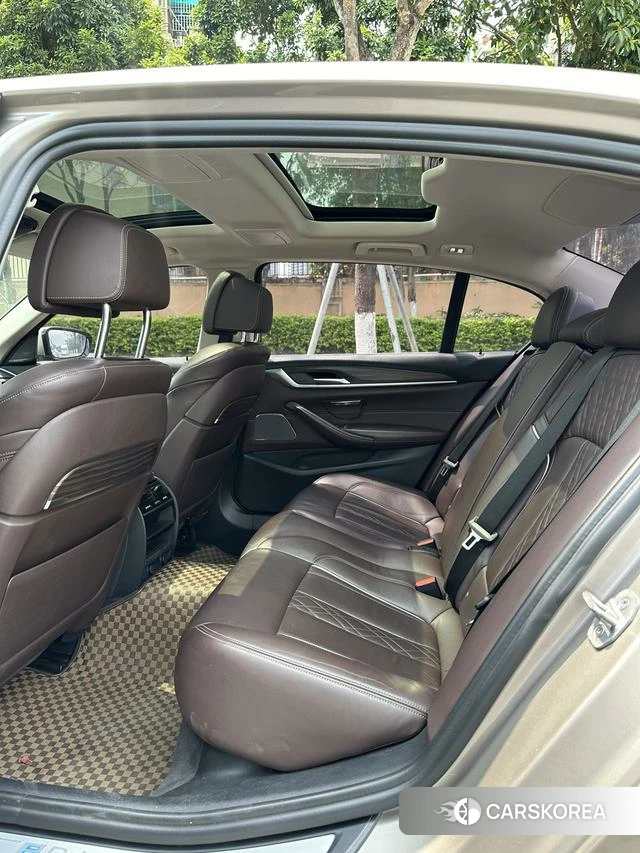 BMW 5 series PHEV id 4222205 из Китая 12