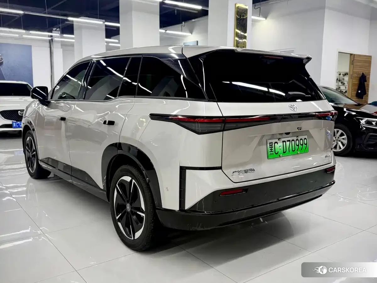 Toyota Platinum Wisdom 3X id 4577471 из Китая 24