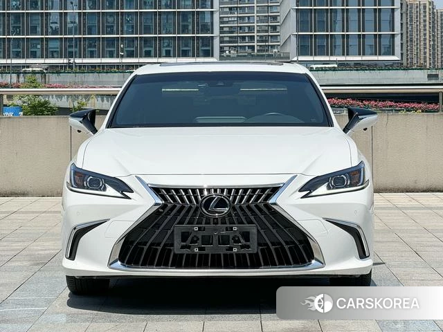 Lexus ES id 4261199 из Китая 12