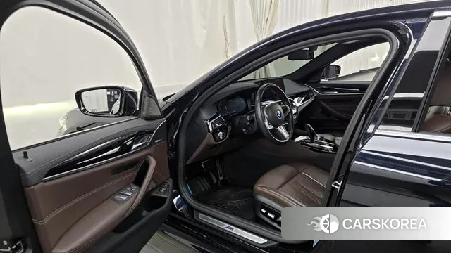 BMW 5 Series (G30) id 3587358 из Кореи 20