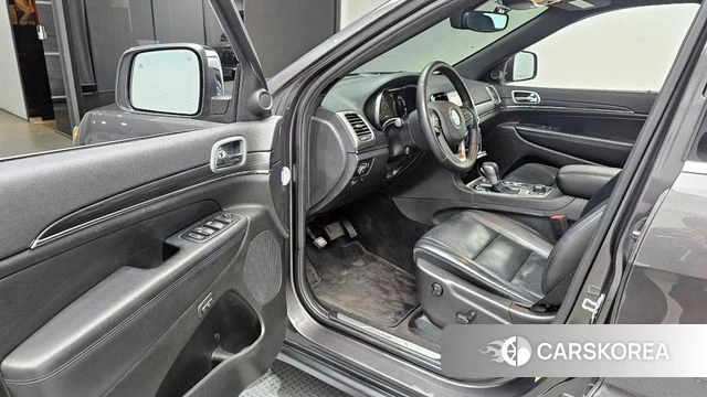 Jeep Grand Cherokee id 3955524 из Кореи 20