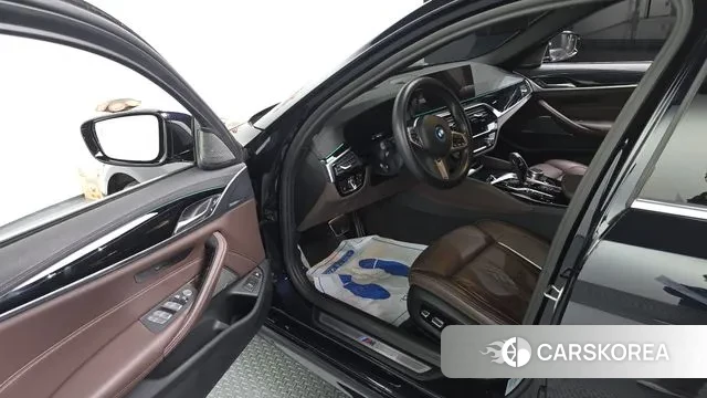 BMW 5 Series (G30) id 3037491 из Кореи 20