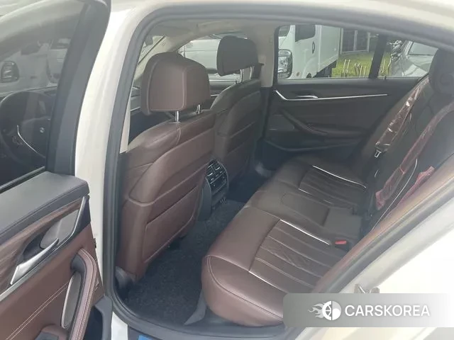 BMW 5 Series (G30) id 3018154 из Кореи 20