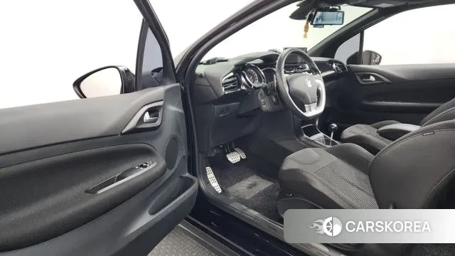 Citroen / DS DS3 Cabrio id 3536127 из Кореи 20