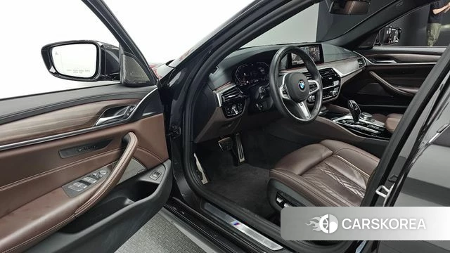 BMW 5 Series (G30) id 4855719 из Кореи 33
