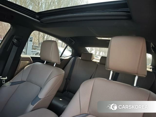 Lexus ES id 4258979 из Китая 25